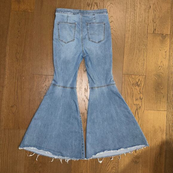 Free People We The Free Just Float On Flare Jeans 70s Super Flare Size 31 - Picture 2 of 7